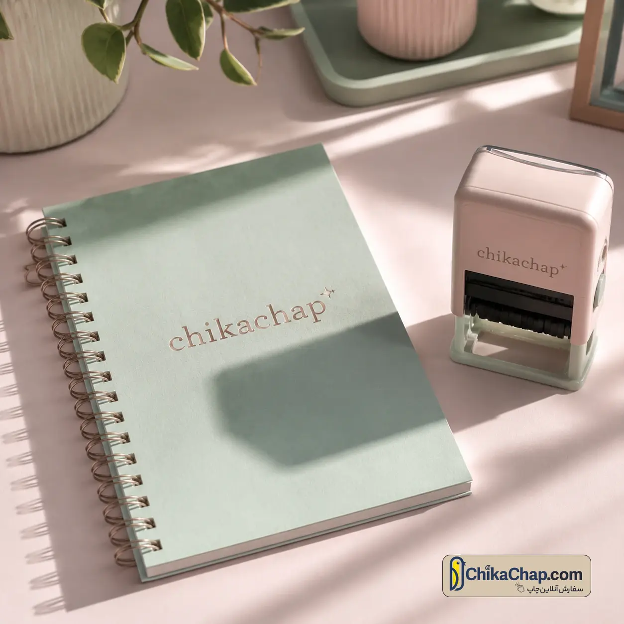  چاپ هدایا و محصولات تبلیغاتی | چاپ تیشرت، پیکسل، کاشی، ماگ، فلاکس دیجیتال، چراغ قوه، دفترچه یادداشت، تخته شاس، فلش